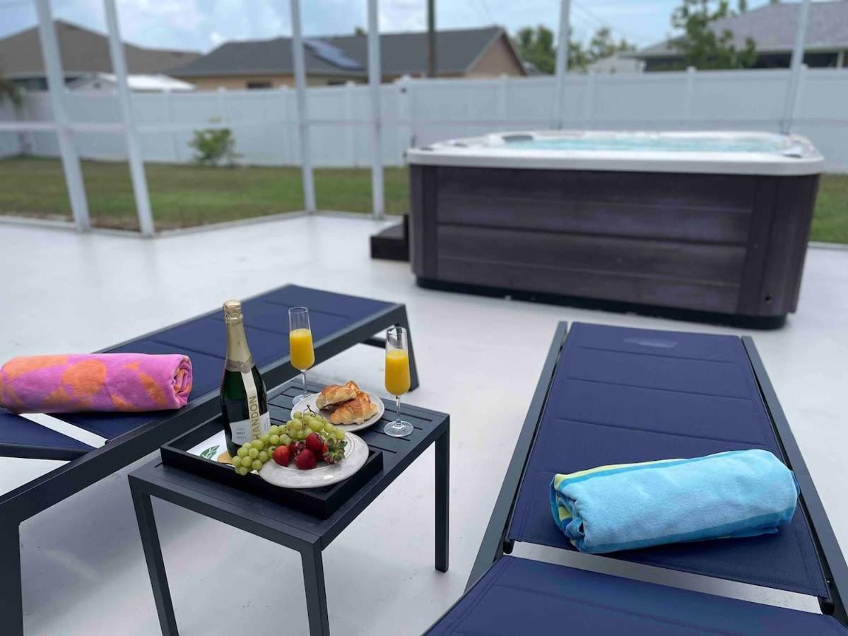 Endless Summer Retreat Jacuzzi 3Kingbed Airhockey Cape Coral Eksteriør billede
